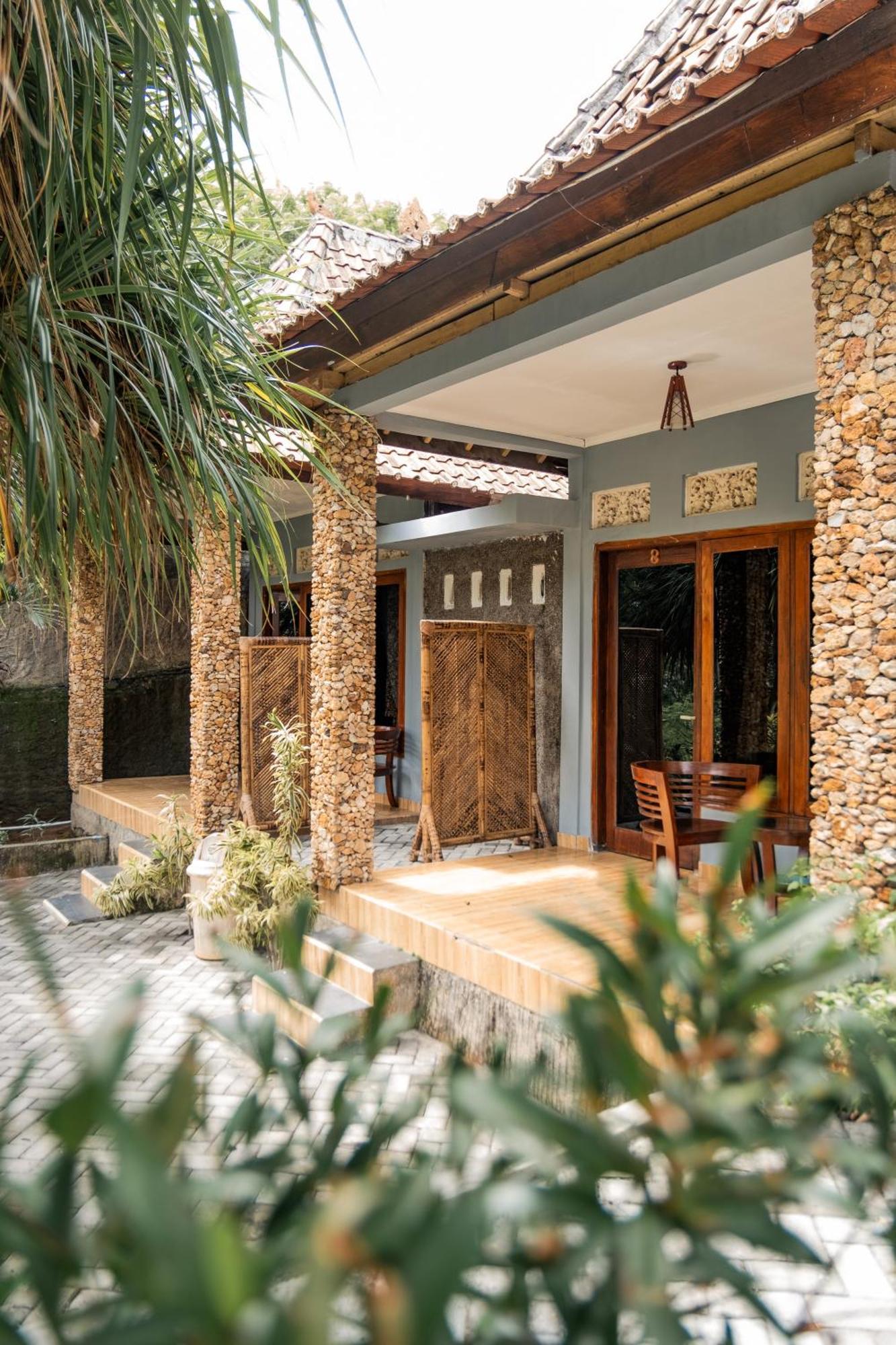 Yoki'S Bungalow Kuta  Экстерьер фото